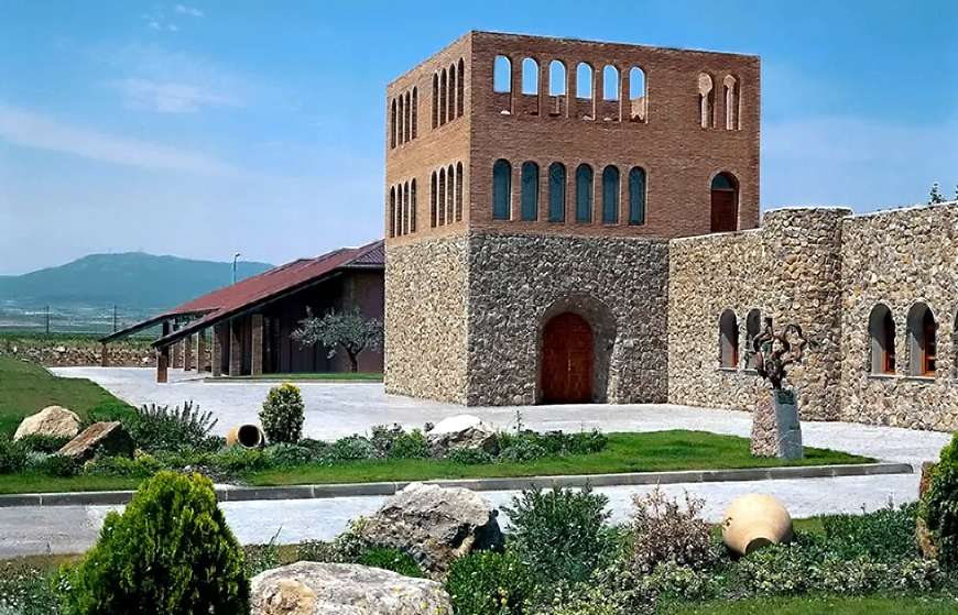 Qilin asegura haber pirateado a la bodega española Grandes Vinos